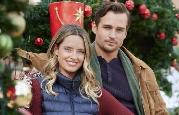 Gingerbread Christmas On Hallmark 2022 Gingerbread Miracle (2021 Movie) Hallmark, Trailer, Release Date -  Startattle