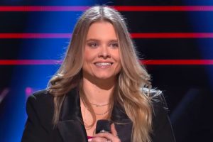 Allie Keck The Voice 2023 Audition  Paris  Ooh La La   Grace Potter and the Nocturnals  Season 23